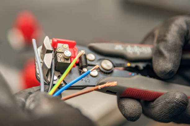Best Local Electrician Companies  in Wenatchee, WA